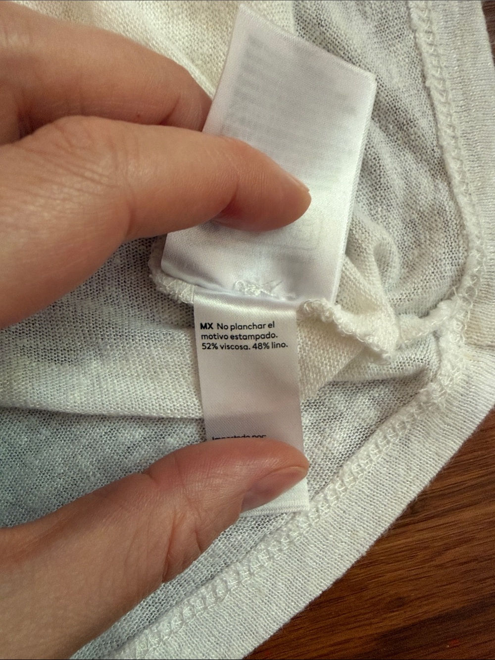 H&M Linen-Blend Print-Motif T-Shirt - Picture 7 of 10